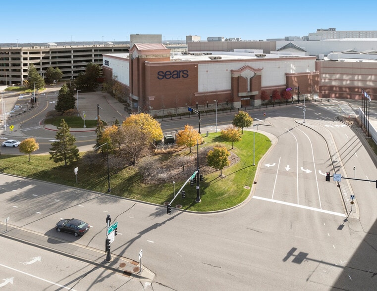 2000 N E Ct, Bloomington, MN for sale - Building Photo - Image 3 of 8