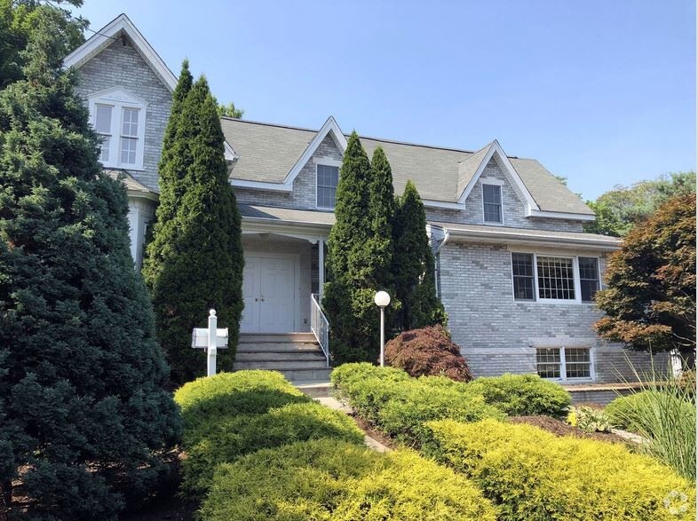 151 E Main St, Ramsey, NJ 07446