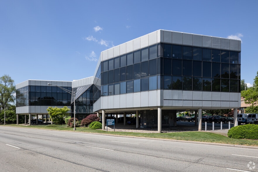 500 Route 17, Hasbrouck Heights, NJ for lease - Primary Photo - Image 1 of 11