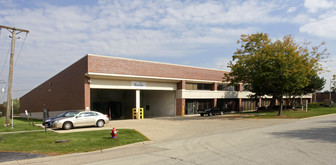 190-198 W Carpenter Ave, Wheeling IL - Warehouse