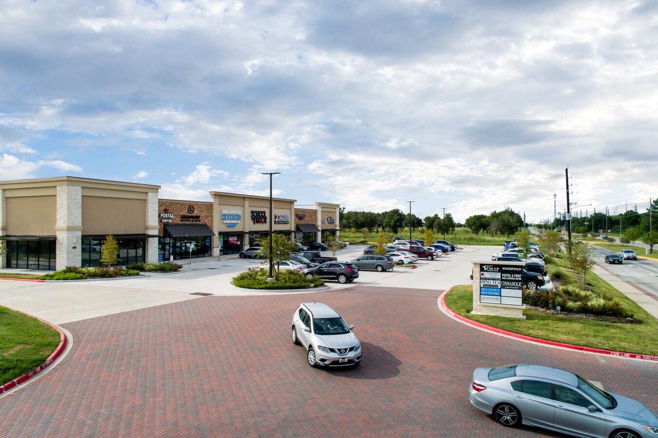 3422 Business Center Dr, Pearland, TX 77584