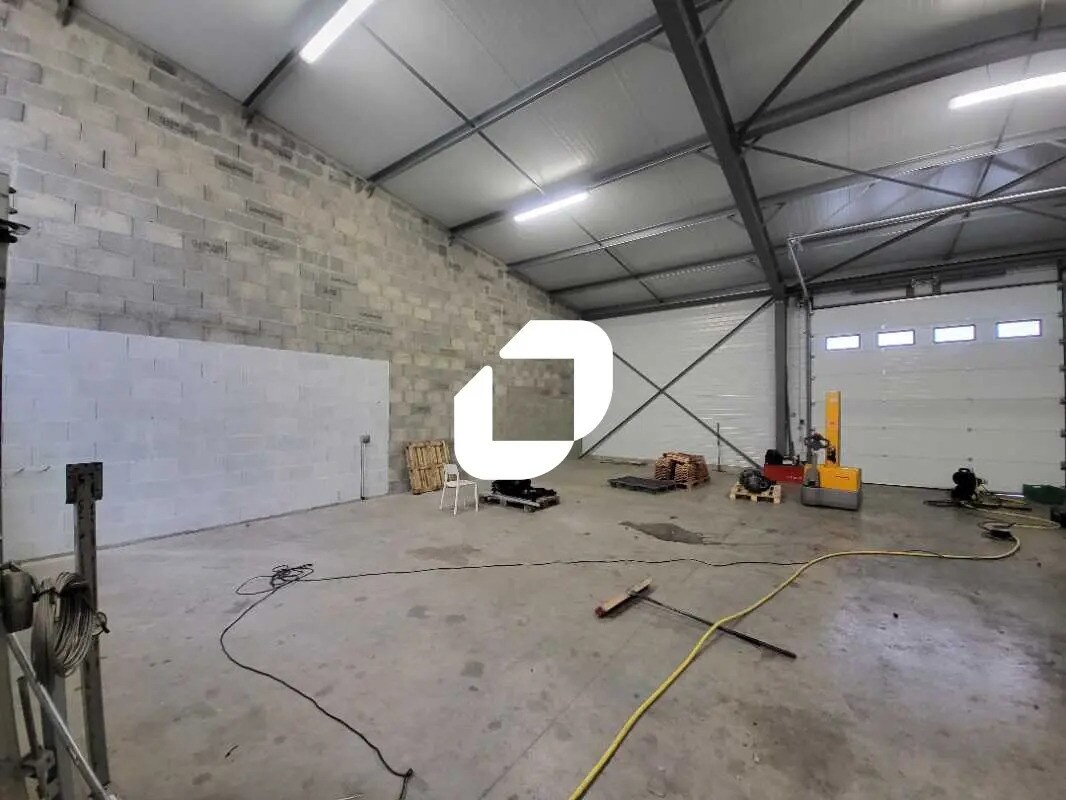 Office in Canéjan for lease Interior Photo- Image 1 of 9