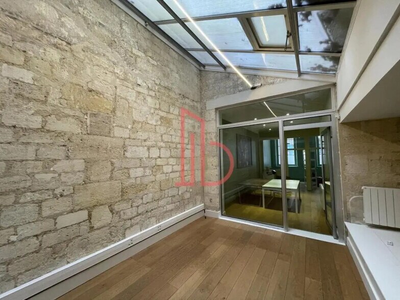 Office in Bordeaux for sale - Interior Photo - Image 3 of 8