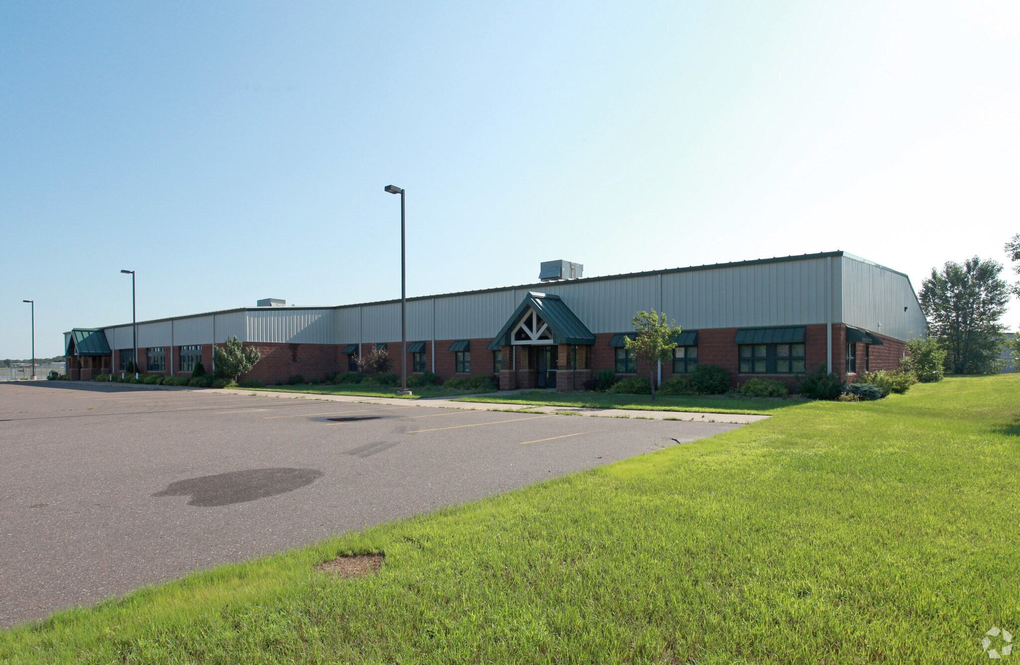 19361 Tamarack St NW, Oak Grove, MN for sale Primary Photo- Image 1 of 1