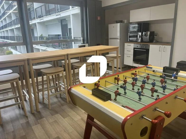 Office in Croix for sale - Building Photo - Image 3 of 9