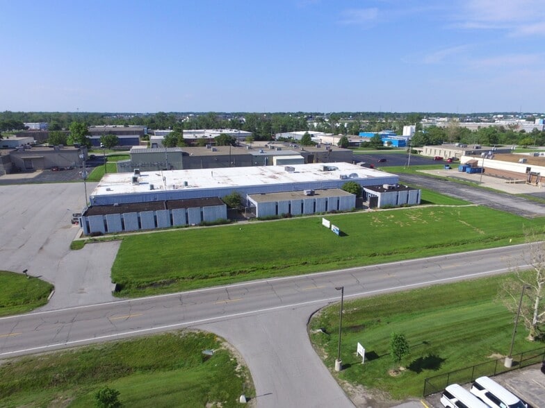 1530 Progress Rd, Fort Wayne, IN for sale - Building Photo - Image 1 of 12