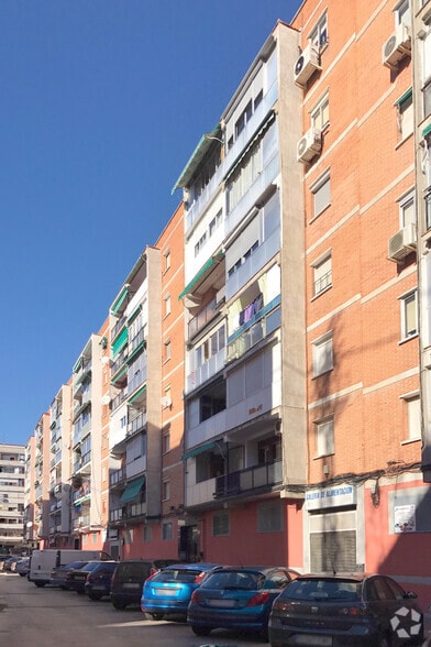 Calle Santa Teresa, 3, Alcalá de Henares, Madrid for sale - Building Photo - Image 2 of 3