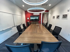 800 SW 2nd Ave, Gainesville, FL for lease Interior Photo- Image 2 of 8