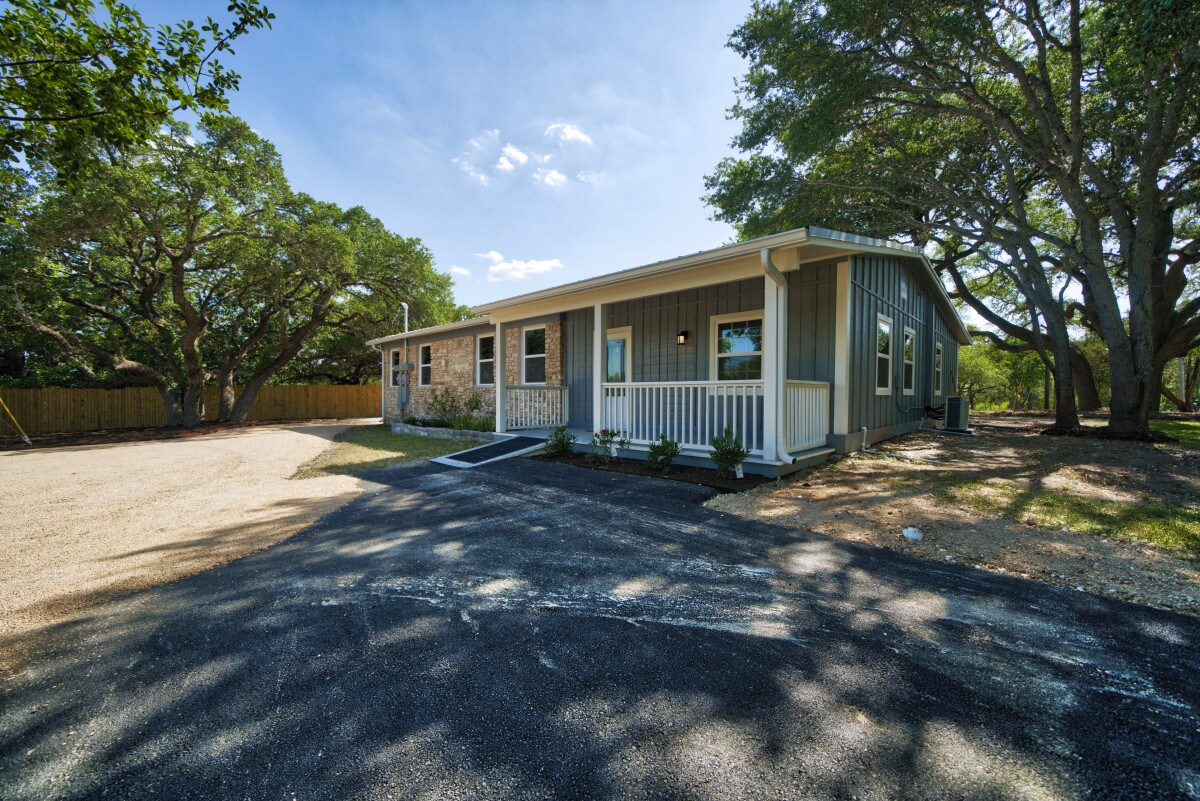 700 Old Fitzhugh Rd, Dripping Springs, TX for sale Building Photo- Image 1 of 1