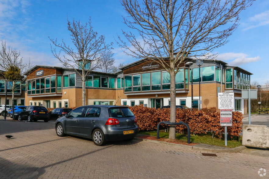 Century Way, Leeds for lease - Primary Photo - Image 1 of 2