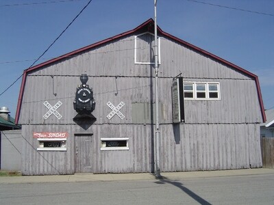 203 N McCreary St, Fort Branch, IN for sale - Primary Photo - Image 1 of 1