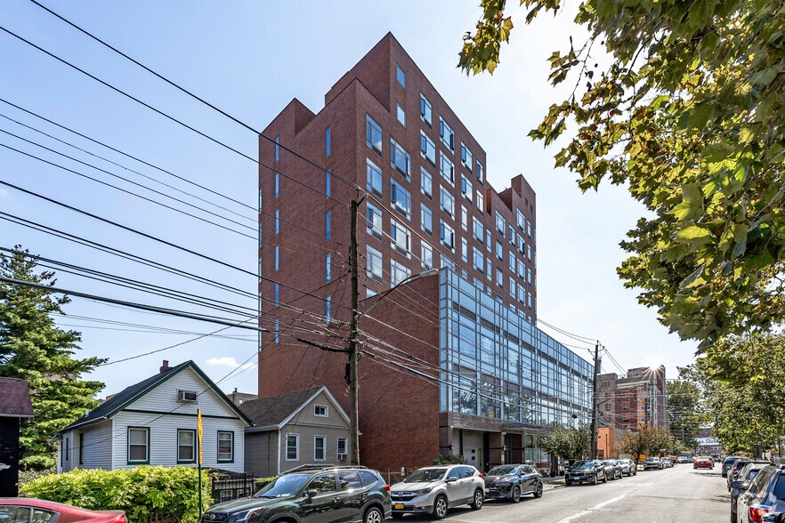 3120 Corlear Ave, Bronx, NY for sale - Primary Photo - Image 1 of 1