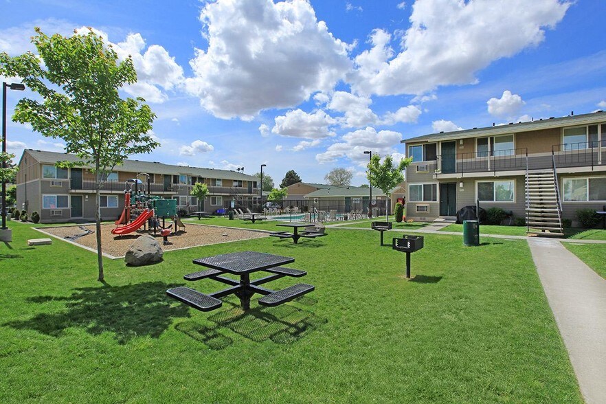 1001 W 4th Ave, Kennewick, WA for sale - Building Photo - Image 1 of 1