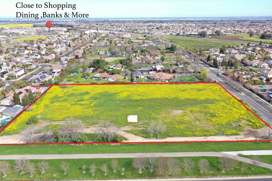 Soliz, Brentwood, CA for sale - Building Photo - Image 2 of 7