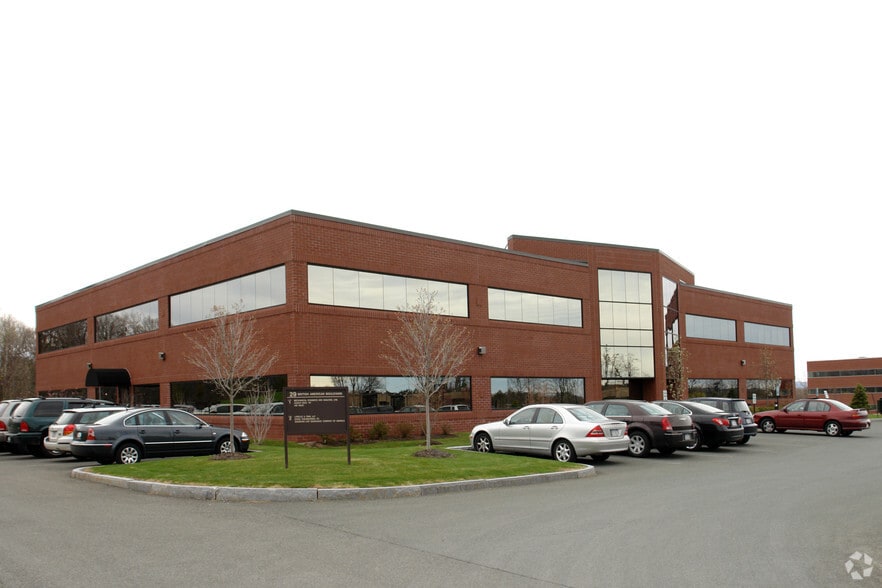 29 British American Blvd, Latham, NY for lease - Building Photo - Image 3 of 12