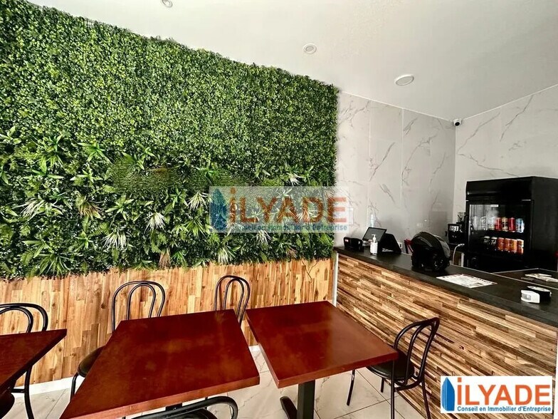 129 Avenue Roger Salengro, Marseille for lease - Interior Photo - Image 2 of 8