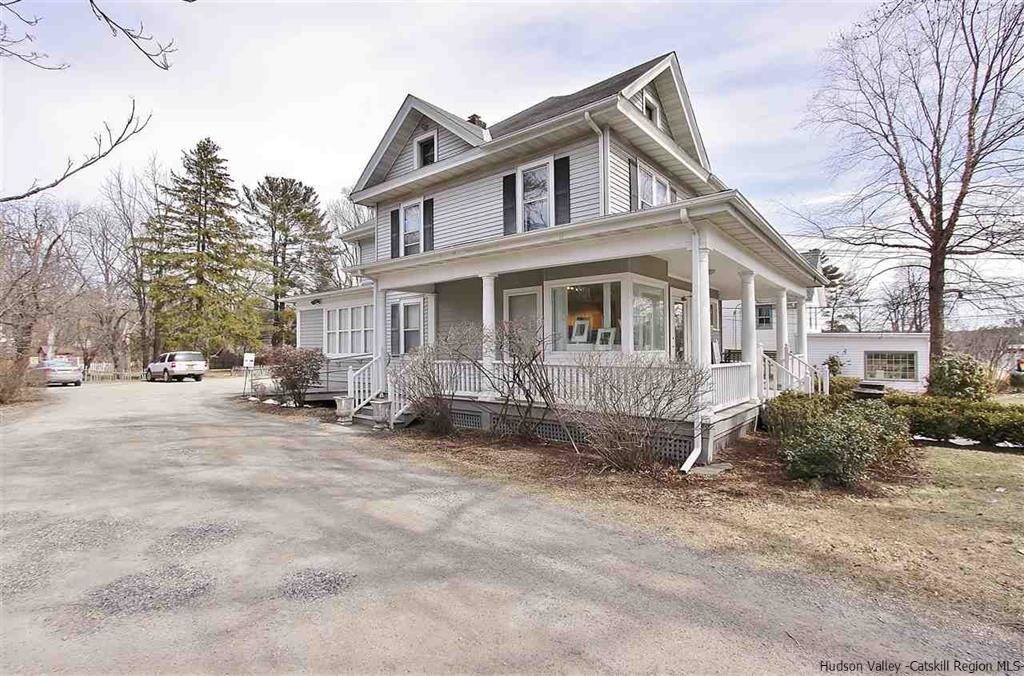 31 Mill Hill Rd, Woodstock, NY 12498
