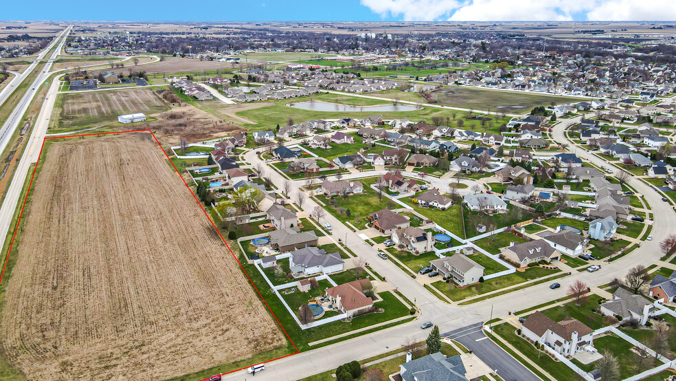 1051 S Cypress Dr, Manteno, IL for sale - Building Photo - Image 2 of 5