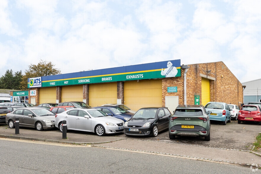 4 Sovereign Way, Tonbridge for sale - Primary Photo - Image 1 of 1