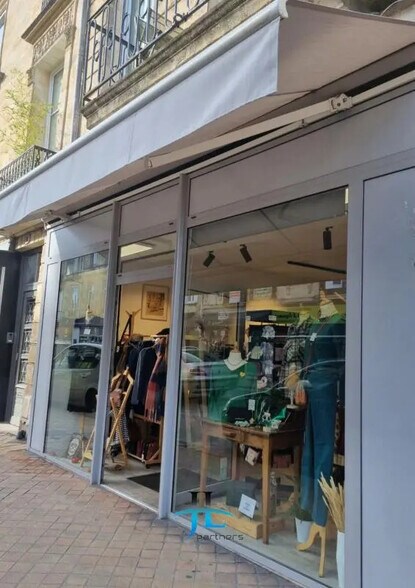 Retail in Bordeaux for lease - Building Photo - Image 2 of 7