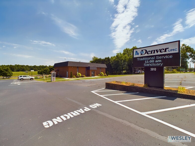 3910 N NC 16 Business Hwy, Denver, NC for sale - Building Photo - Image 1 of 1