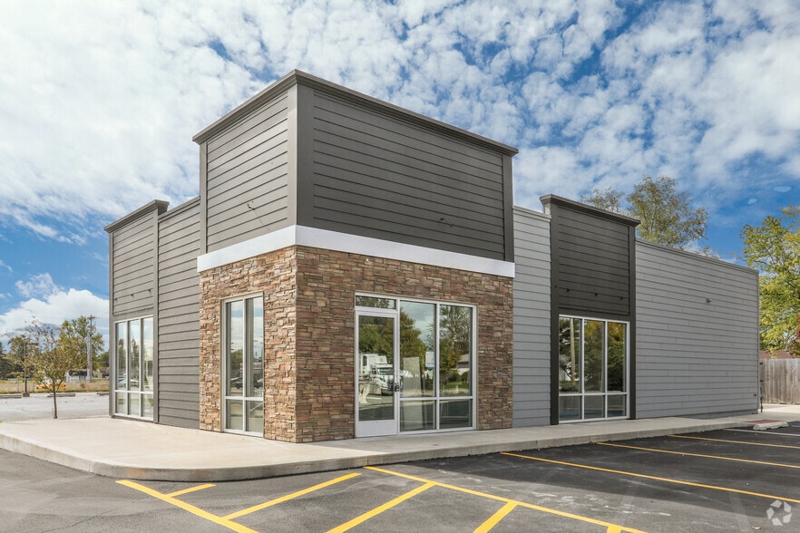 8939 Lima Rd, Fort Wayne, IN for sale - Building Photo - Image 1 of 1