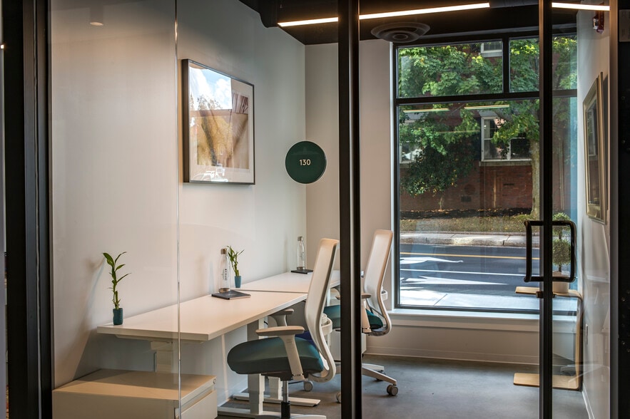 104 Washington St, Dover, NH for lease - Interior Photo - Image 1 of 14