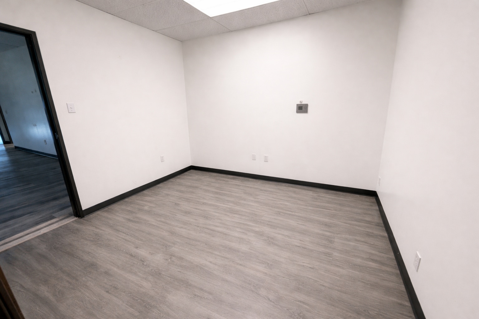 1504 Brookhollow Dr, Santa Ana, CA for lease Interior Photo- Image 1 of 3