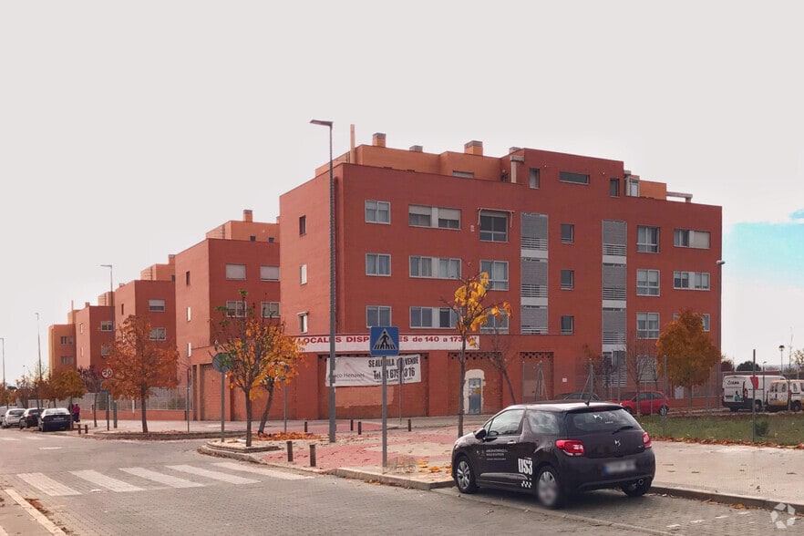 Calle de Montserrat Roig, 59, Torrejón de Ardoz, Madrid for sale - Building Photo - Image 1 of 1
