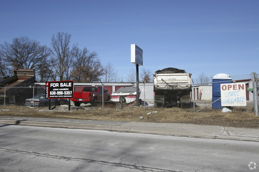 1100 W Rollins Rd, Round Lake Heights, IL for sale - Building Photo - Image 2 of 4