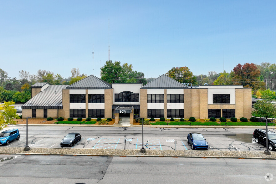 8071 N Township Line Rd, Indianapolis, IN for lease - Building Photo - Image 3 of 21