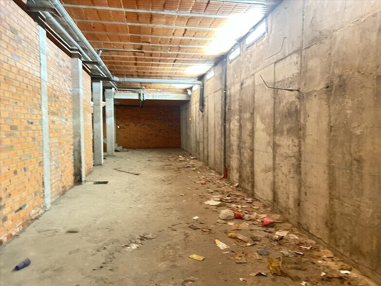 Retail in Torre de Peñafiel for sale - Building Photo - Image 2 of 9