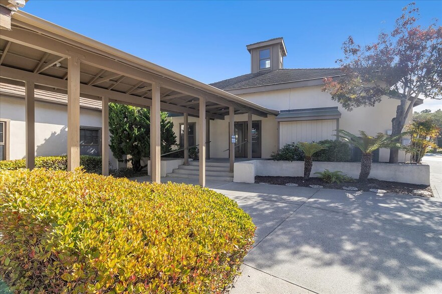 201 Calle Del Oaks, Del Rey Oaks, CA for sale - Building Photo - Image 1 of 21