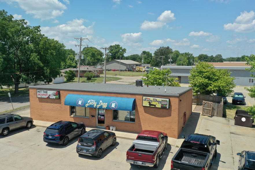 401 N Limit St, Lincoln, IL for sale - Building Photo - Image 1 of 27