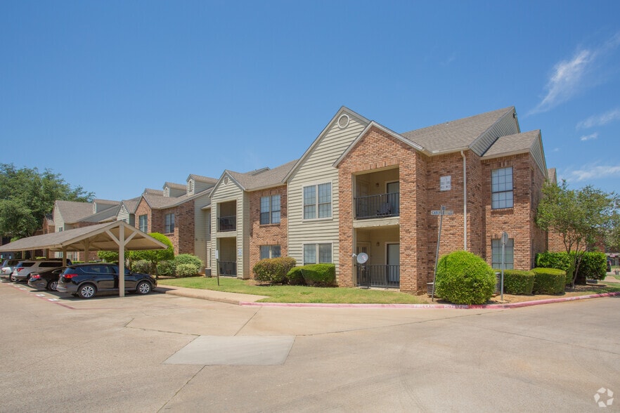 3200 S Center St, Arlington, TX for sale - Primary Photo - Image 1 of 1