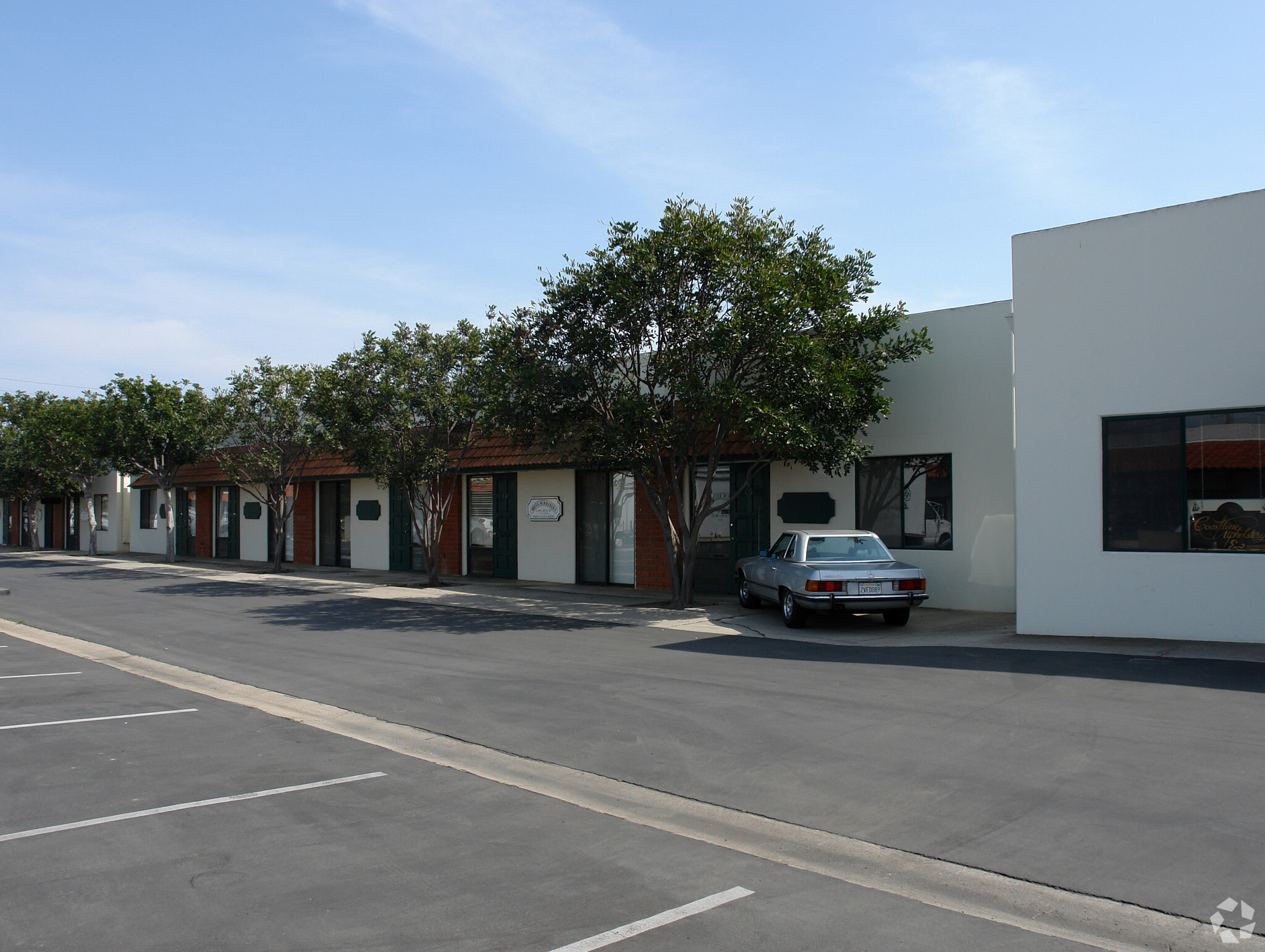 1725 Monrovia Ave, Costa Mesa, CA for lease Primary Photo- Image 1 of 5