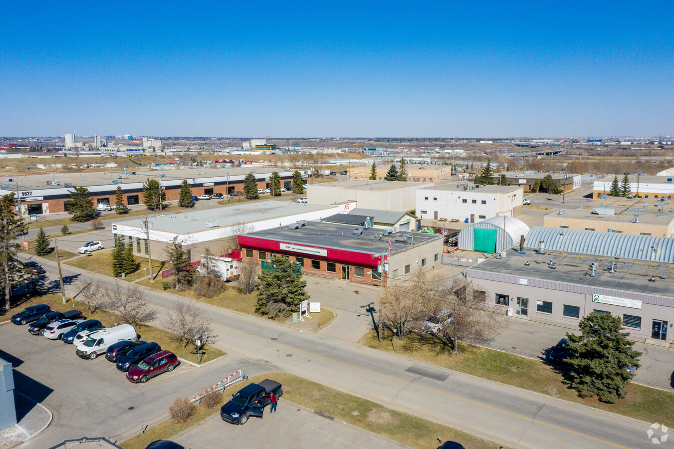 5632 Burbank Rd SE, Calgary, AB T2H 1Z4 | LoopNet