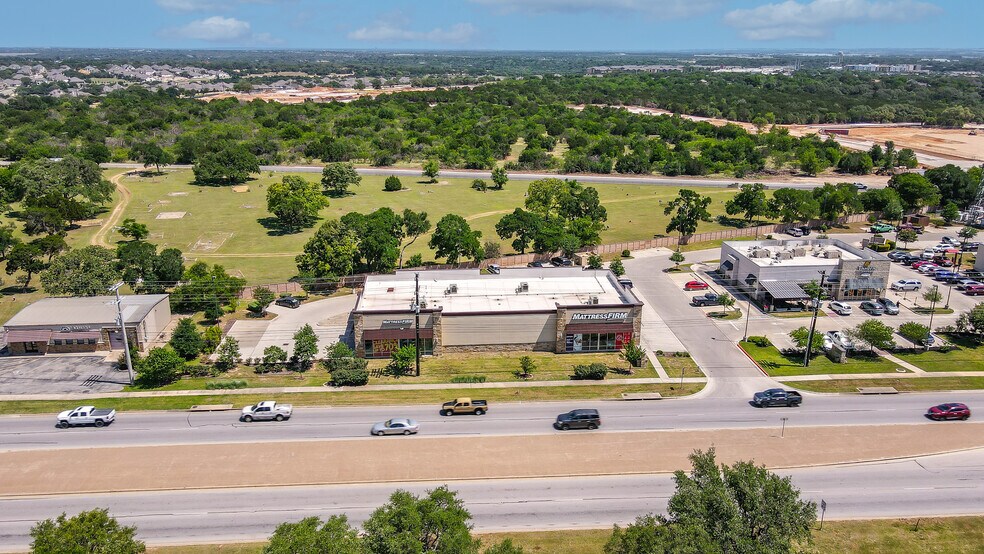 1100 W University Ave, TX 78628