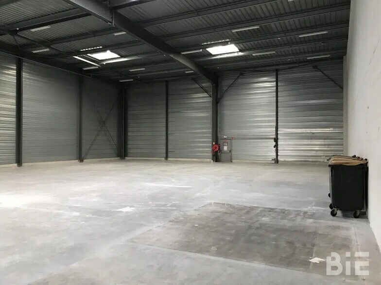 Flex in Blanquefort for lease - Interior Photo - Image 3 of 4