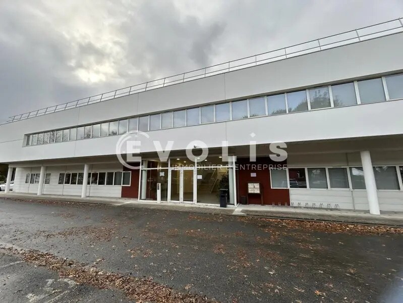 Office in Mérignac for lease Building Photo- Image 1 of 9