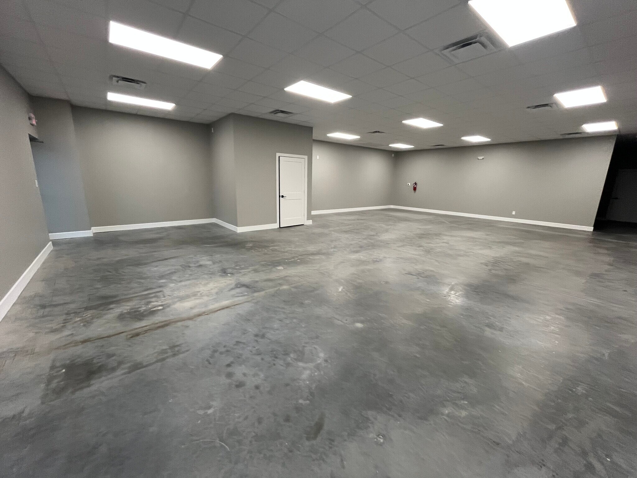 21631 Rhodes Rd, Spring, TX for lease Interior Photo- Image 1 of 29