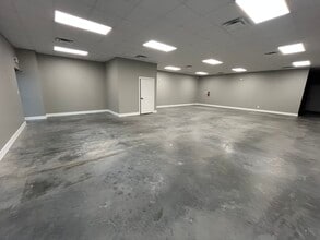 21631 Rhodes Rd, Spring, TX for lease Interior Photo- Image 1 of 29