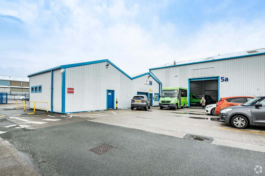 Rosscliffe Rd, Ellesmere Port for lease - Building Photo - Image 1 of 10