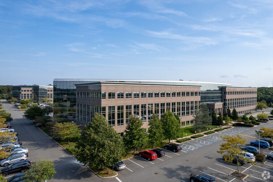 58 S Service Rd, Melville, NY 11747