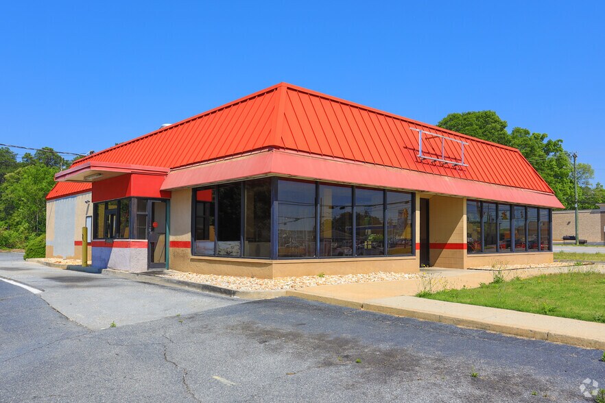 Retail for Sale in 421 N Davis Dr, Warner Robins, GA 31093 TenX