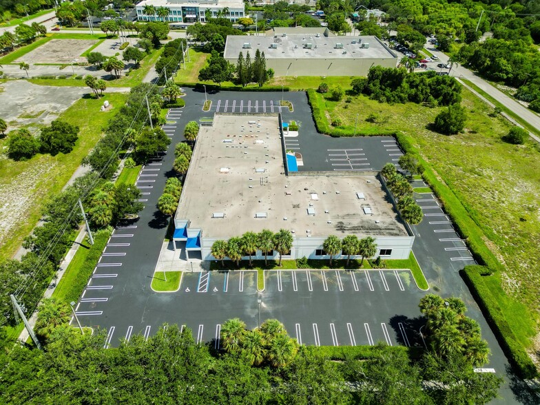 3231 NW 7th Ave, Boca Raton, FL for sale - Building Photo - Image 3 of 9