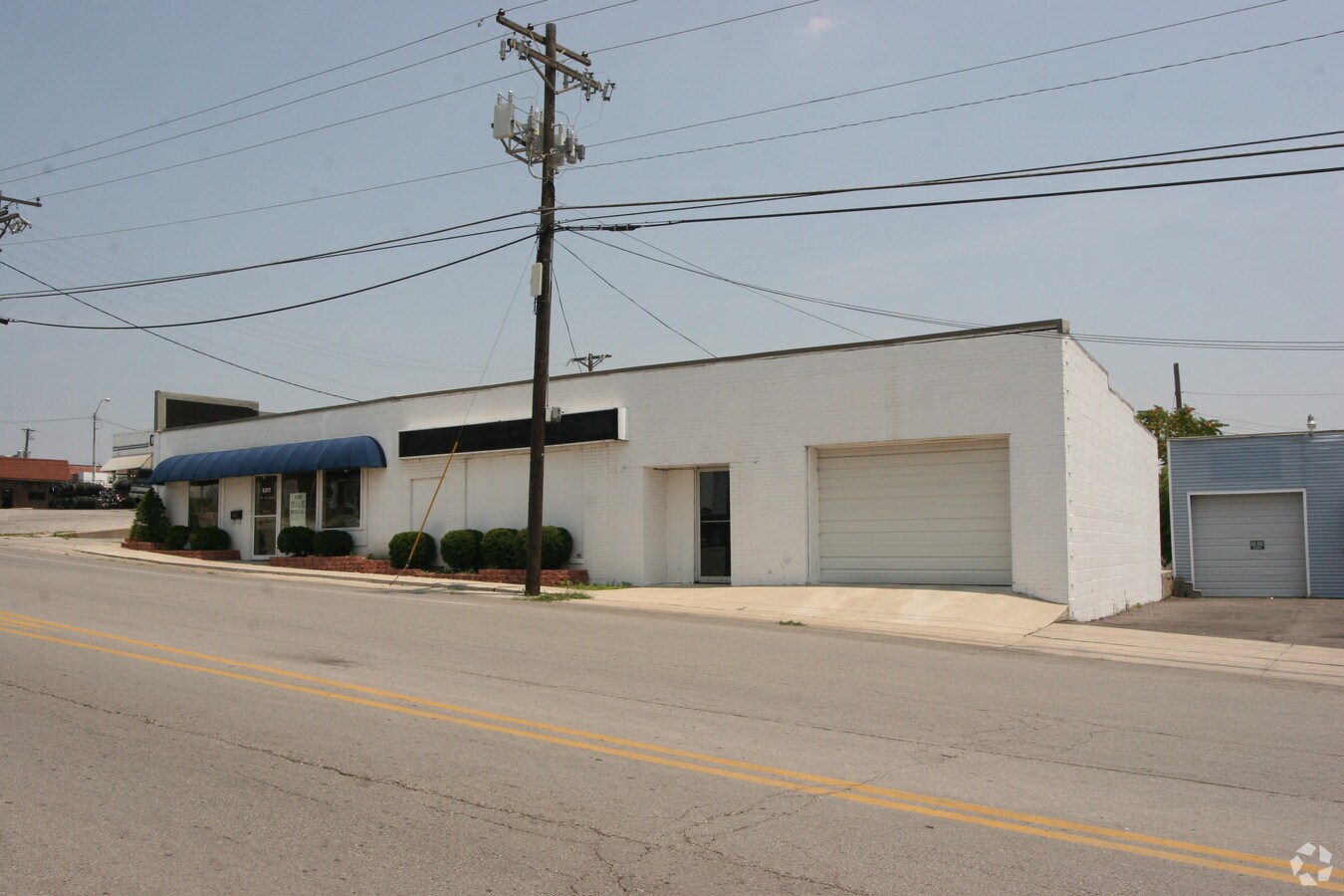 6317 Raytown Rd, Raytown, MO 64133