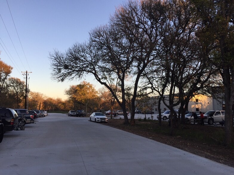 12701 Lowden Ln, Manchaca, TX for lease - Building Photo - Image 2 of 9