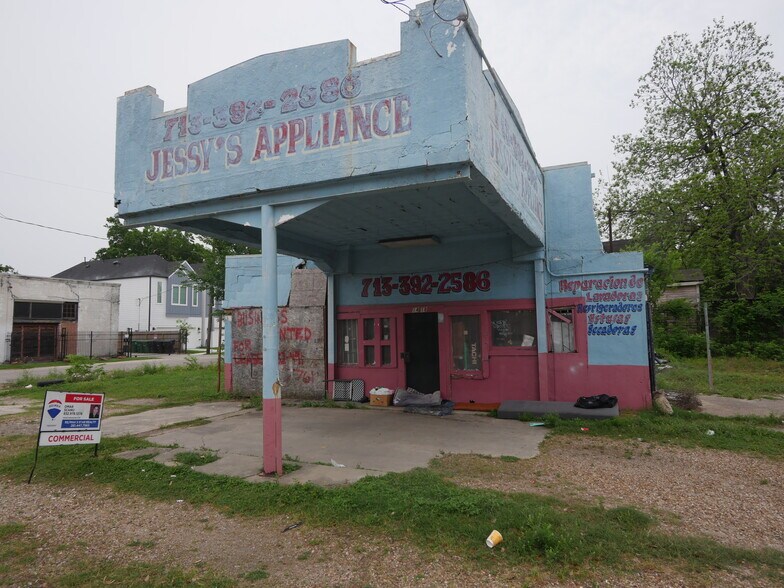 1418 Lorraine St, Houston, TX 77009 Retail for Sale