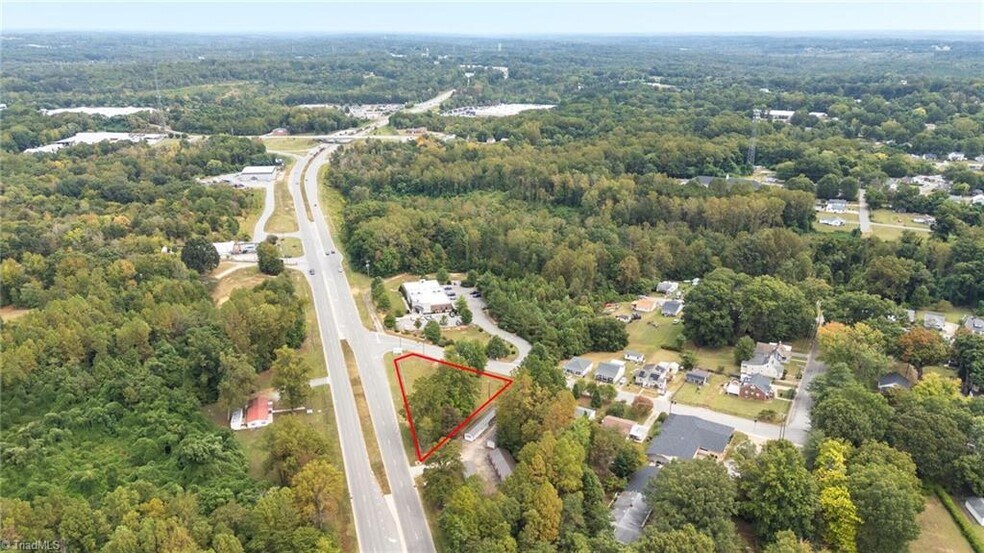 2314 Freeway Dr. Dr, Reidsville, NC for sale - Primary Photo - Image 1 of 7